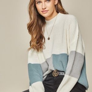 NWT Colorblock Fall Sweater Cream Blue